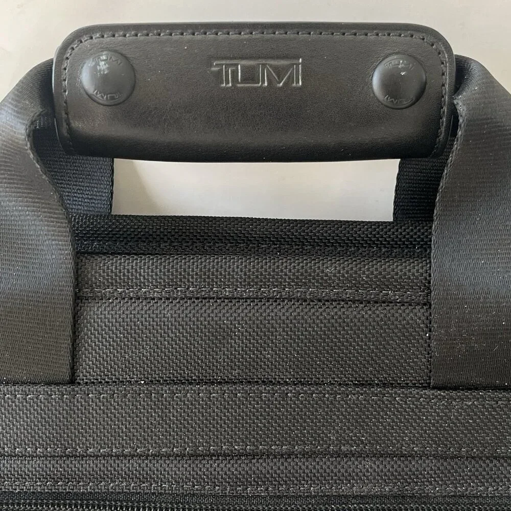 Tumi Laptop Shoulder Bag Black Ballistic Nylon Carry On Briefcase Shoulder Strap